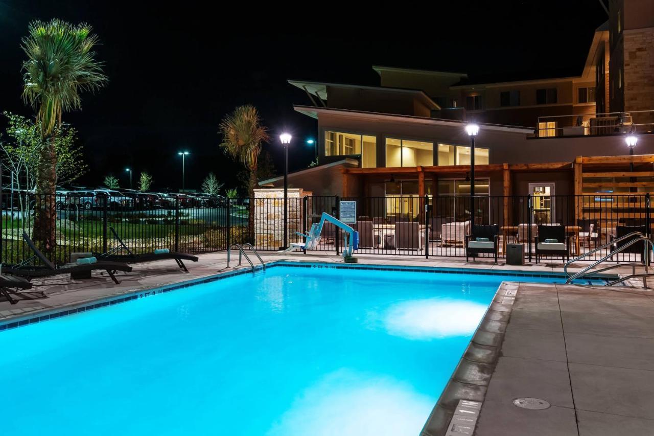 By Marriott Airport 3* Austin